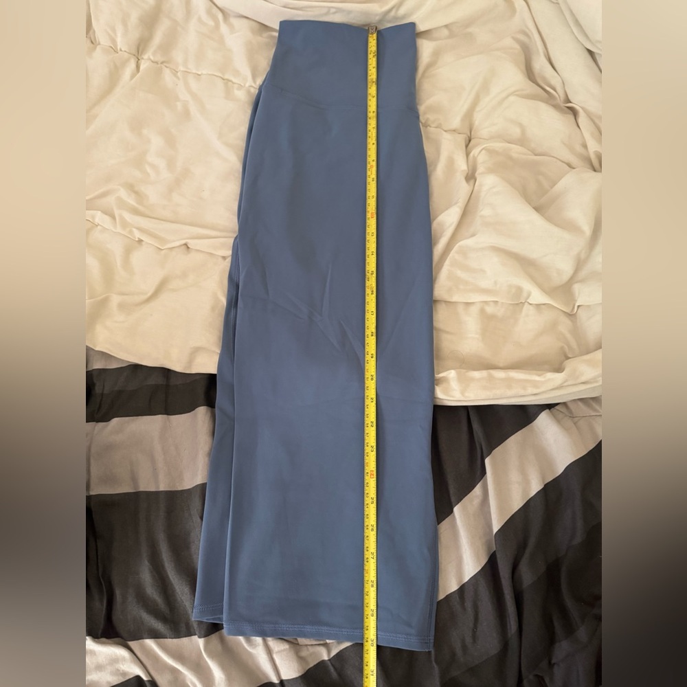 Lululemon nulu slim fit HR SKIRT NWT! Size 6 - Picture 15 of 15